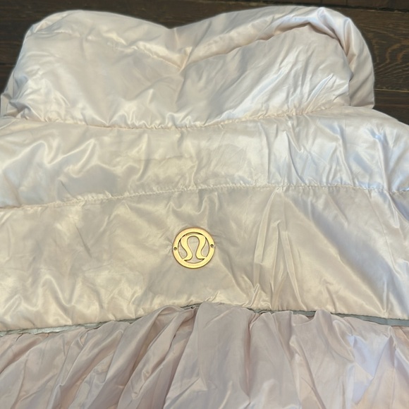 Lululemon Pedal Power Blazer
Neutral Blush - Picture 10 of 14